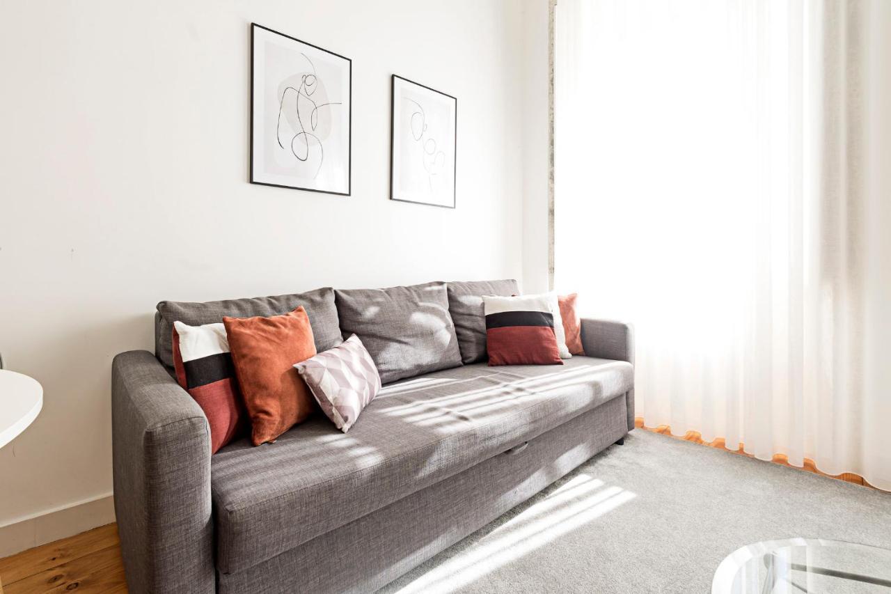 Lovelystay - Cativo Studio Downtown By Metro Station بورتو المظهر الخارجي الصورة