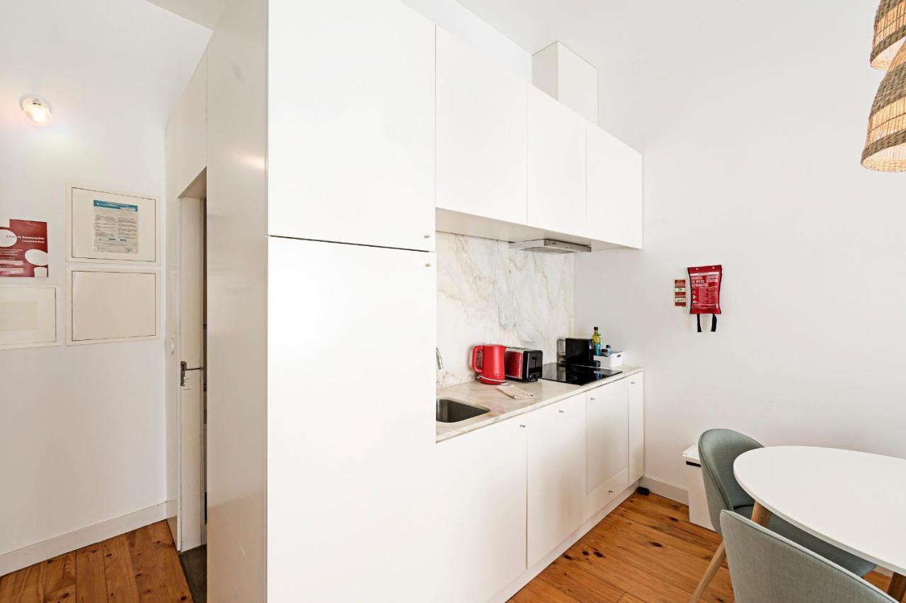Lovelystay - Cativo Studio Downtown By Metro Station بورتو المظهر الخارجي الصورة